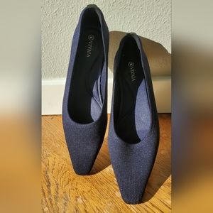 Vivaia Aria ballet flat. Denim blue